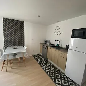Bel 1er Etage T2 4 Pers Avec Cour Les Cocons De Madenn Lamballe