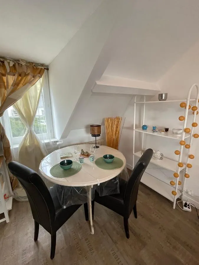 Le Cocon Jaune - Studio En Hyper Centre Lamballe Apartment