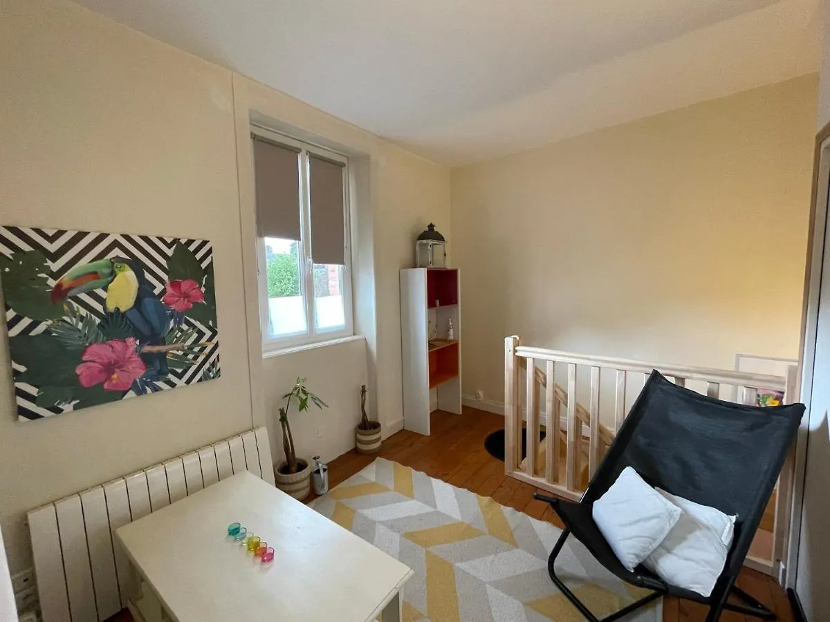 Apartment Le Cocon Jaune - Studio En Hyper Centre Lamballe
